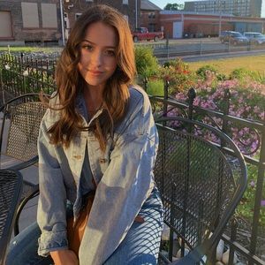 Meet your Posher, Ella